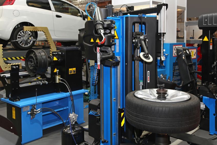 outillage d'atelier mécanique Equipment de garage automotive